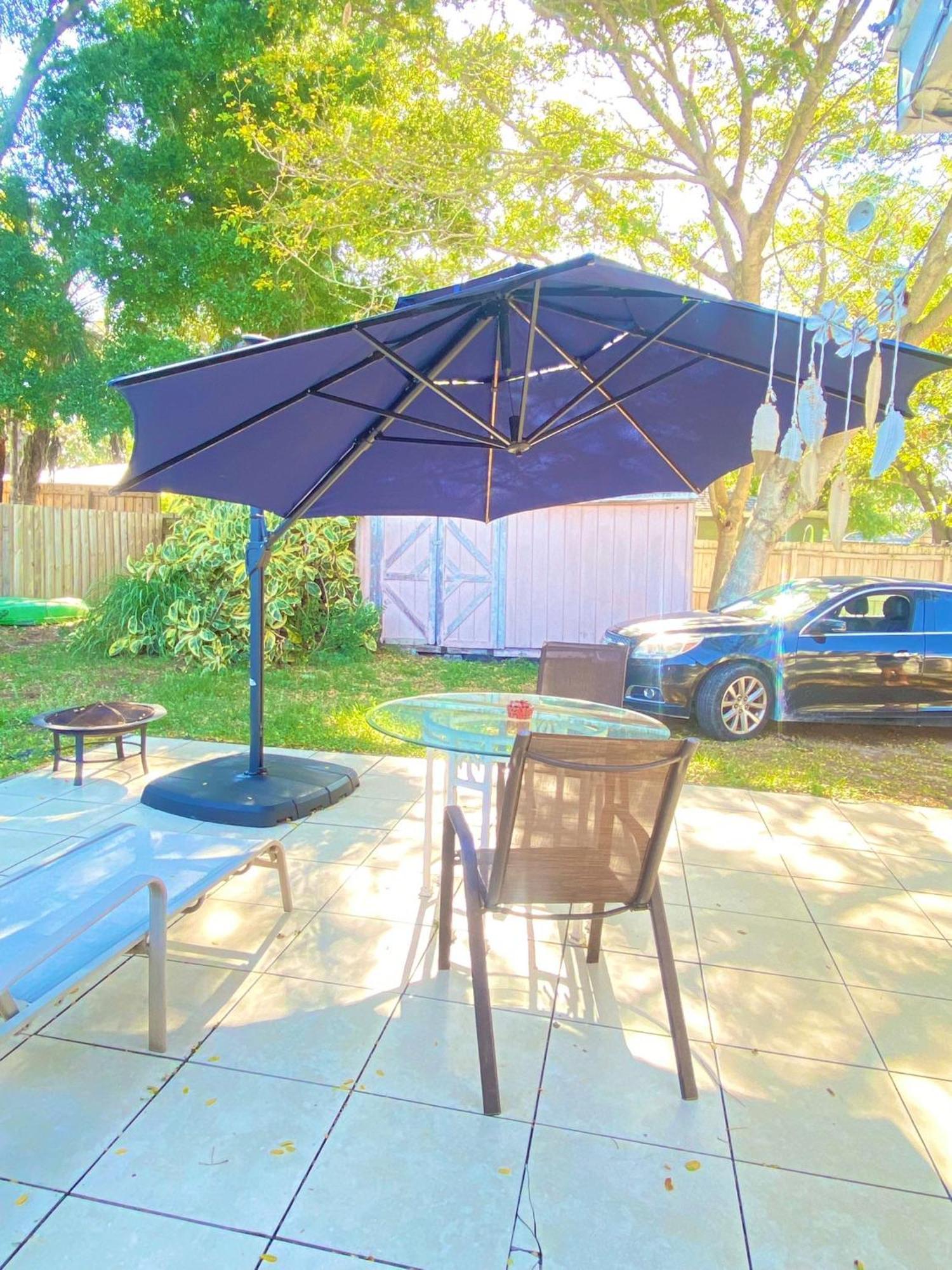 Cozy Studio Only 10 Minutes By Car Of Siesta Key サラソータ エクステリア 写真